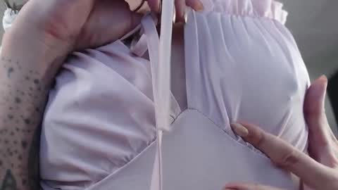 Snapshot of kitsunearineko chatting on December 26, 12:36 am Ari Keimiwrights  online show from December 26, 12:36 am