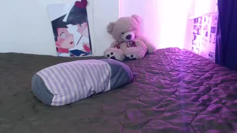 Snapshot of kitsunearineko chatting on January 9, 9:47 pm Ari Keimiwrights  online show from January 9, 9:47 pm