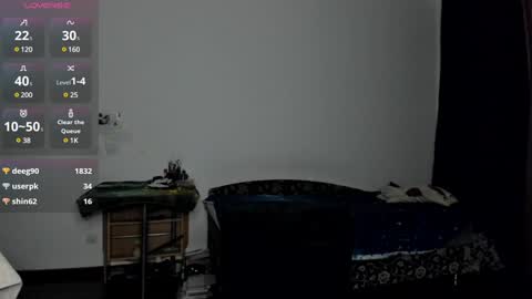 Snapshot of kitsunemoon chatting on December 13, 9:52 pm Kitsune online show from December 13, 9:52 pm