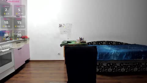 Snapshot of kitsunemoon chatting on January 7, 7:06 pm Kitsune online show from January 7, 7:06 pm