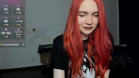 Snapshot of kitsunemoon chatting on January 18, 11:22 pm Kitsune online show from January 18, 11:22 pm