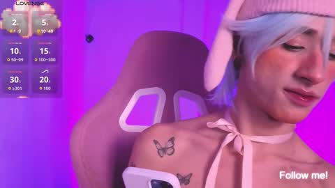 Snapshot of kitsuneplay_ chatting on January 11, 10:15 pm Salvatore online show from January 11, 10:15 pm