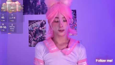 Snapshot of kitsuneplay_ chatting on February 28, 6:31 pm Salvatore online show from February 28, 6:31 pm