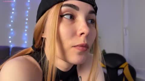 Veronica online show from March 14, 5:51 pm