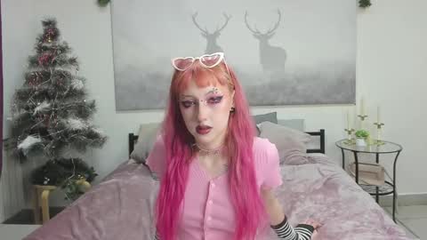 Snapshot of kitttywhisper chatting on February 11, 5:34 am kitttywhisper online show from February 11, 5:34 am