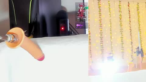 Snapshot of kitty__rosse__ chatting on April 18, 10:08 am Kitty online show from April 18, 10:08 am