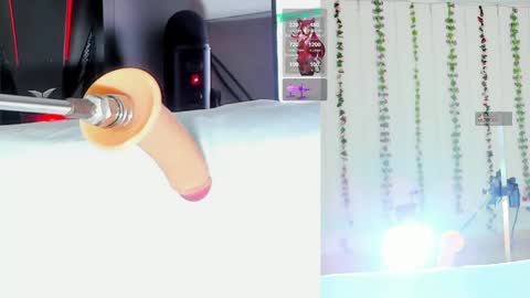 Snapshot of kitty__rosse__ chatting on April 25, 10:07 am Kitty online show from April 25, 10:07 am