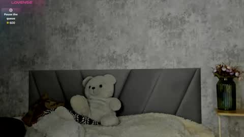 Snapshot of kitty_cathie chatting on May 7, 4:01 pm Catherine online show from May 7, 4:01 pm
