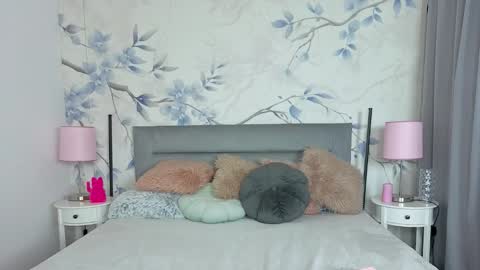 kitty_cut1ee_ online show from February 20, 2:39 pm