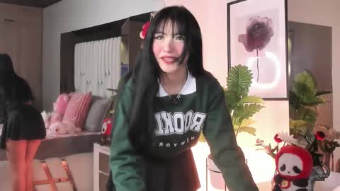 Snapshot of kitty_eliffe chatting on February 4, 11:42 pm kitty online show from February 4, 11:42 pm