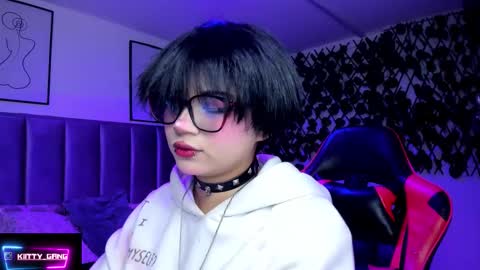 Camila online show from February 25, 1:15 am