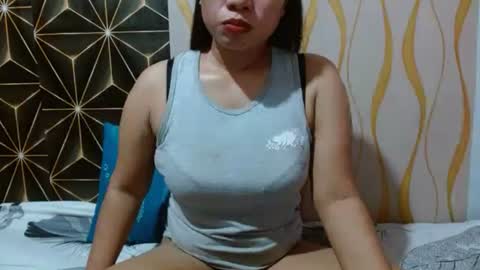 Snapshot of kitty_kheira chatting on June 16, 11:02 am Kheira online show from June 16, 11:02 am