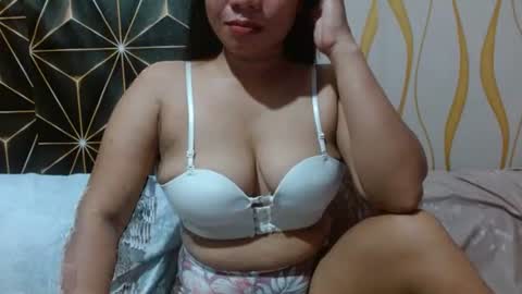 Snapshot of kitty_kheira chatting on July 3, 6:25 pm Kheira online show from July 3, 6:25 pm