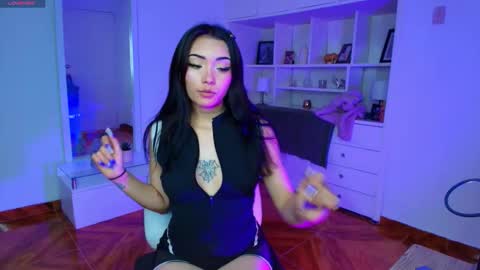 Kitty online show from November 18, 12:42 pm