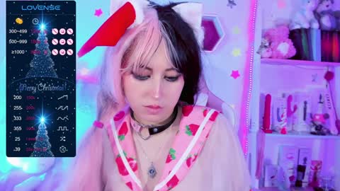 Snapshot of kitty_parker chatting on December 15, 7:46 am online show from December 15, 7:46 am