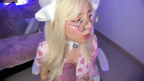 Kitty online show from May 24, 3:22 am