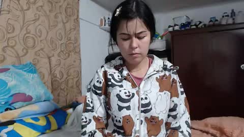 kitty_small69 online show from May 18, 4:07 am