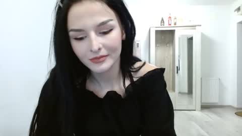 Kitty online show from November 24, 1:22 pm