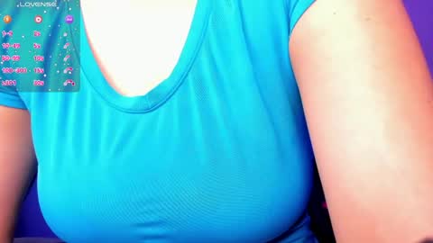 Snapshot of kittystar18 chatting on April 10, 4:44 pm kitty online show from April 10, 4:44 pm