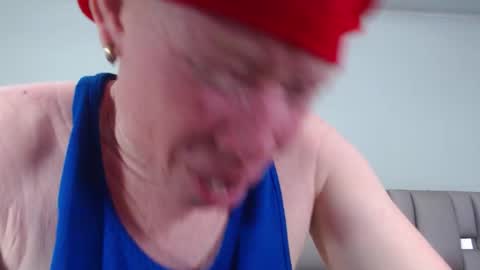 kittywhiteass online show from September 21, 7:59 pm