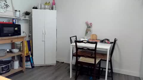Snapshot of kittyymaze chatting on March 13, 5:52 pm Kittyymaze online show from March 13, 5:52 pm