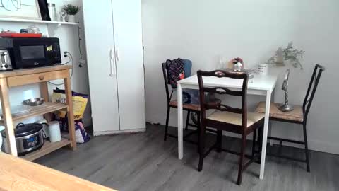 Snapshot of kittyymaze chatting on March 24, 12:43 pm Kittyymaze online show from March 24, 12:43 pm