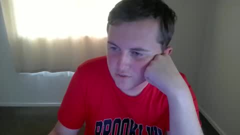 kiwi_twink21 online show from March 5, 11:01 pm