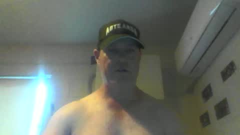 kiwiguy19773 online show from December 12, 6:25 am