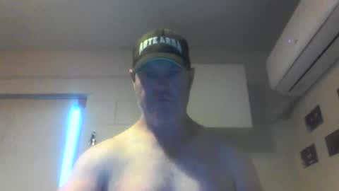 kiwiguy19773 online show from January 13, 6:49 am