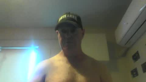 kiwiguy19773 online show from January 17, 6:26 am
