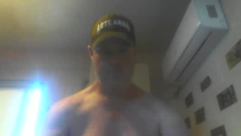 kiwiguy19773 online show from January 18, 11:52 pm