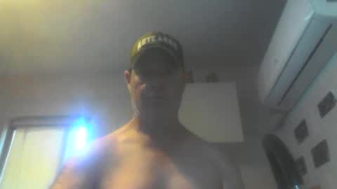 kiwiguy19773 online show from February 6, 2:49 am