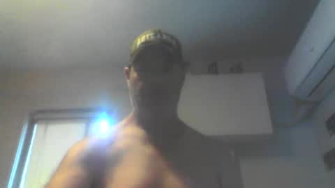 kiwiguy19773 online show from February 8, 4:38 am