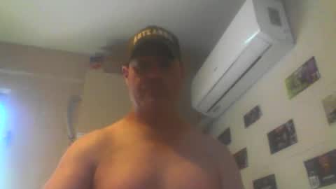 kiwiguy19773 online show from March 16, 12:06 am