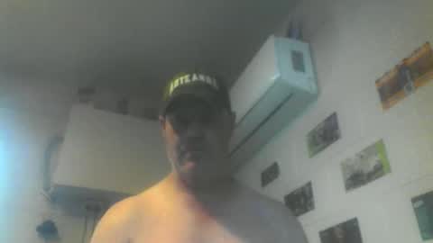 kiwiguy19773 online show from April 5, 3:36 am