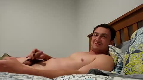 Snapshot of kiwiluke69 chatting on March 8, 6:17 am kiwiluke69 online show from March 8, 6:17 am