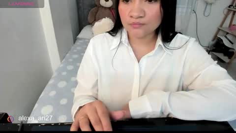 kixua online show from February 4, 11:09 pm