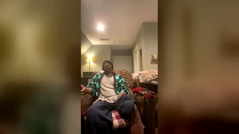 Snapshot of kjeezy123 chatting on March 1, 10:01 pm kjeezy123 online show from March 1, 10:01 pm