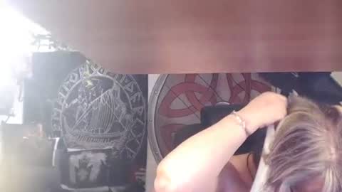 Michelle online show from April 12, 4:23 pm