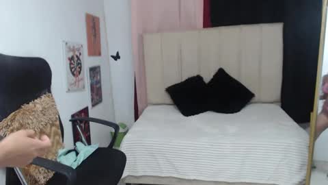 Snapshot of kleo_princess18 chatting on February 24, 1:24 am kleo online show from February 24, 1:24 am