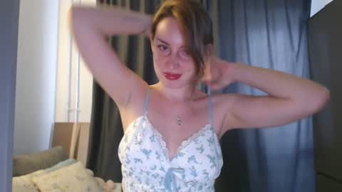 Snapshot of kleopatra__ chatting on July 14, 10:21 am kleopatra__ online show from July 14, 10:21 am