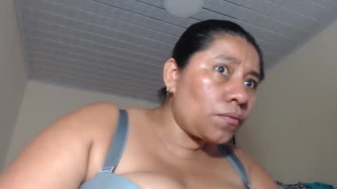 Snapshot of kloe_boobs chatting on February 2, 6:42 pm Kloe online show from February 2, 6:42 pm