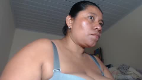 Snapshot of kloe_boobs chatting on February 23, 8:11 pm Kloe online show from February 23, 8:11 pm