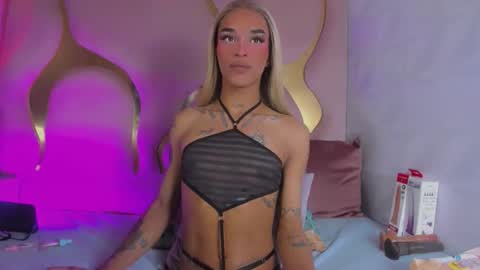 Kloe online show from April 12, 2:33 pm