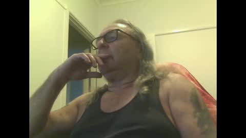 knobout online show from November 20, 8:52 pm