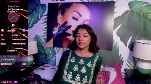 Snapshot of koel_zara_ chatting on June 22, 10:51 pm koel online show from June 22, 10:51 pm