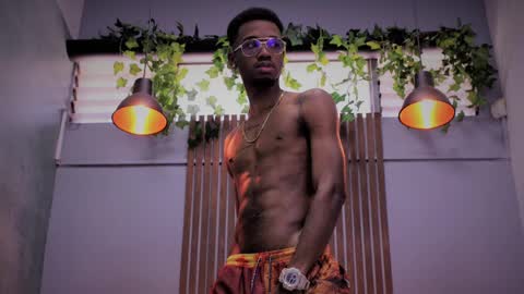 Snapshot of kofi_exotic_ chatting on February 25, 7:25 pm kofi online show from February 25, 7:25 pm