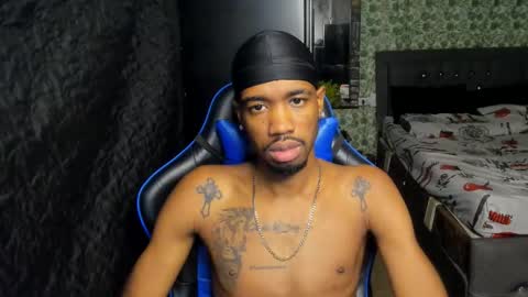 Snapshot of kofi_exotic_ chatting on November 27, 8:44 pm kofi online show from November 27, 8:44 pm