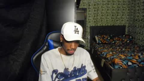 kofi online show from December 18, 12:27 am