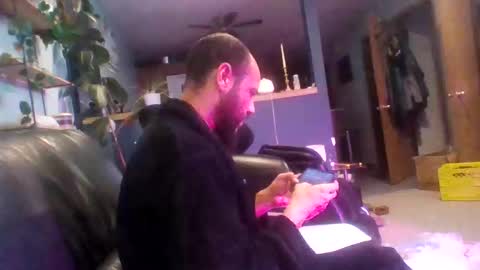 A Dick Ting online show from December 17, 7:29 am